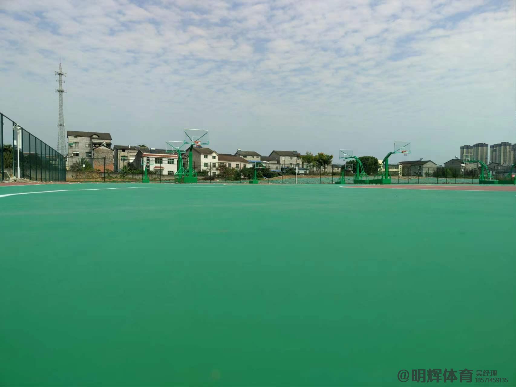 宁德硬地丙烯酸球场的优缺点